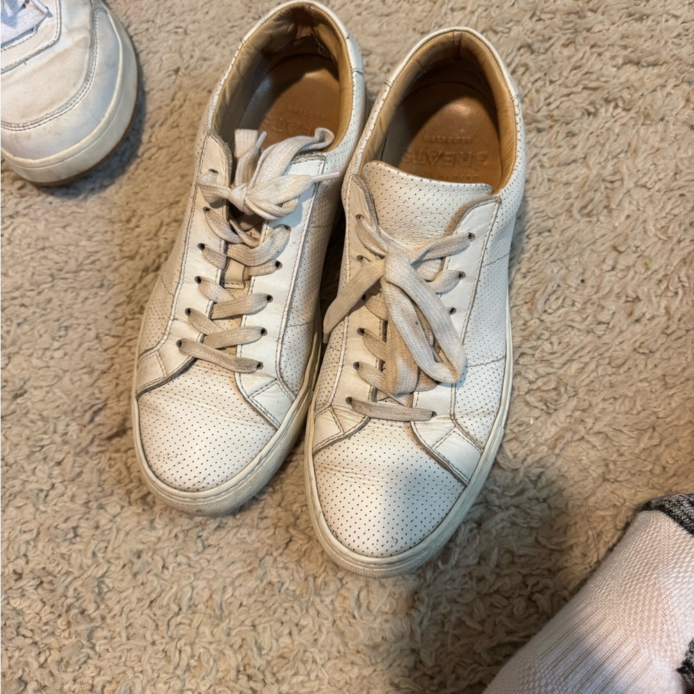 Greats White Classic Sneakers Versatile Design